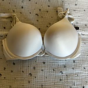 Victoria’s Secret Bombshell Bra size 36B